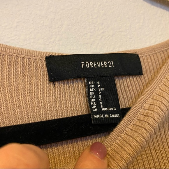 Forever 21 Long Sleeve Dress - Picture 4 of 5